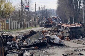 Вулиця в Бучі після звільнення. Фото: СБУ