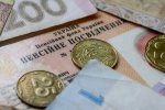 Пенсии, соцвыплаты и зарплаты: кто будет получать больше уже с октября