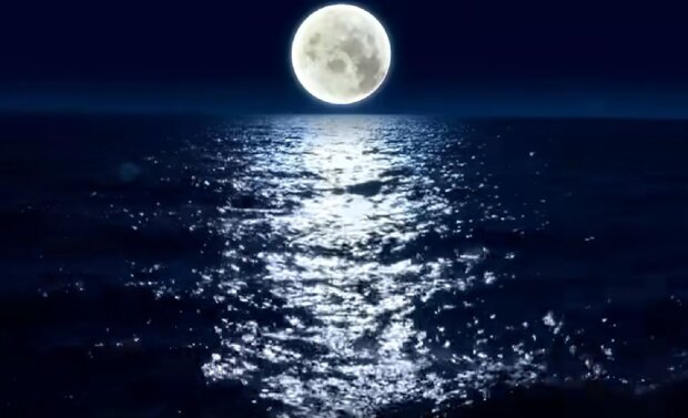 Полная Луна. Фото: скриншот Youtube