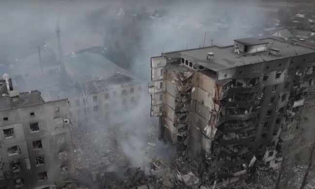 Маріуполь після атаки рашистів. Фото: YouTube, скрін