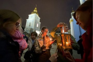 Вифлеемский огонь мира, фото: Цензор.НЕТ