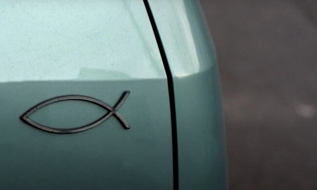 Рибка на авто