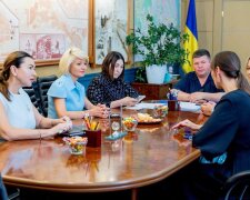 У Подільському районі Києва провели просвітницький захід «Правосвідомість»: мешканців консультували щодо захисту житла, державних програм і цифрових сервісів