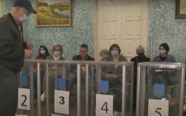 В Броварах, Борисполе и Новгороде-Северском проходят выборы мэров, что известно о нарушениях