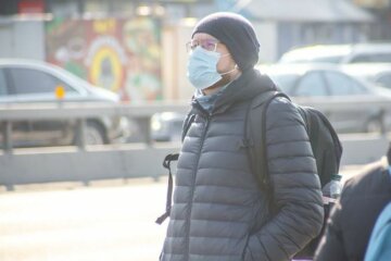 Киев не отпускает, "красная" зона все ближе: слишком рано сняли маски