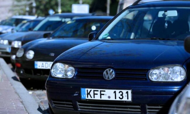 Автомобили на еврономерах. Фото: скрин YouTube