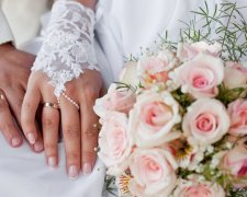 Свадьба в реанимации: боец ВСУ женился сразу после комы