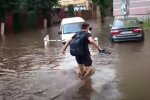 Ровно ушел под воду: стихия разбушевалась, деревья ломались словно спички – кадры разрушений