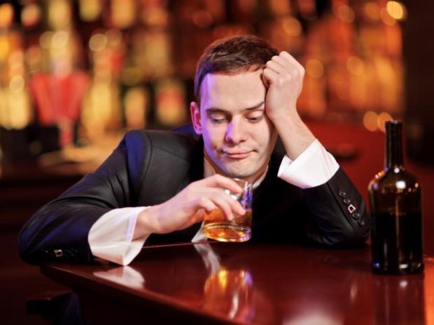 Ученые выяснили, что малые дозы алкоголя опасны для нормального человека
