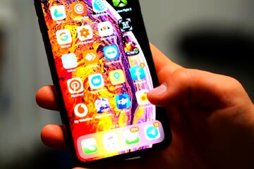 Смартфон. Фото: YouTube