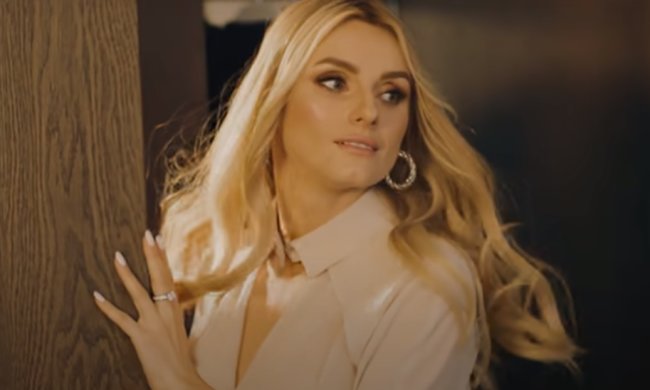 Ирина Федишин. Фото: кадр из клипа "Роман"