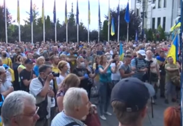 "Ганьба": в центре Киева ситуация накаляется, что происходит
