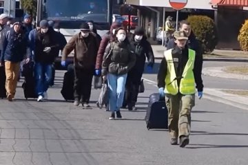 "Заробитчане" возвращаются. Фото: скрин youtube