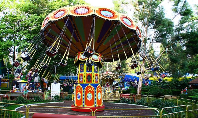 Пошел развлечься и умер: в Украине на аттракционе разбился мужчина