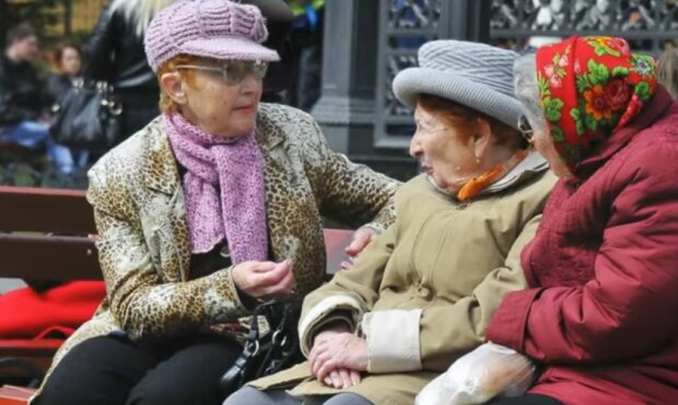 Пенсионеры претендуют на два вида пенсии. Фото: скрин youtube