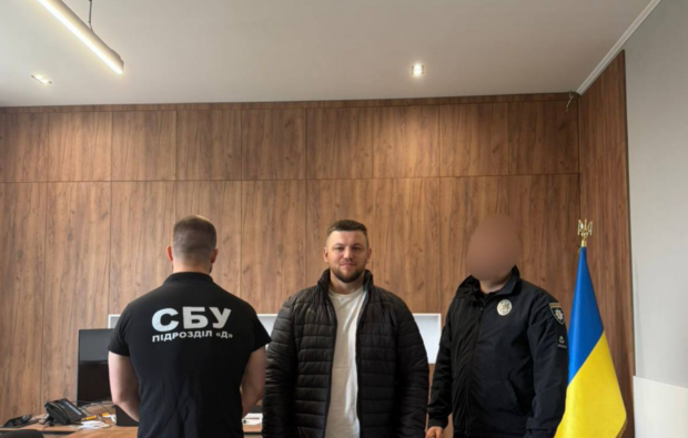 У ТЦК знову проблеми: СБУ та поліція трясуть ужгородських військкомів – гарячі подробиці. Фото: ТГ
