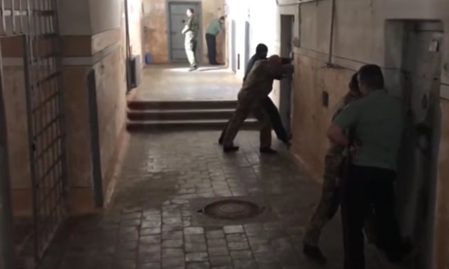 Заключенные устроили бунт. Фото: youtube