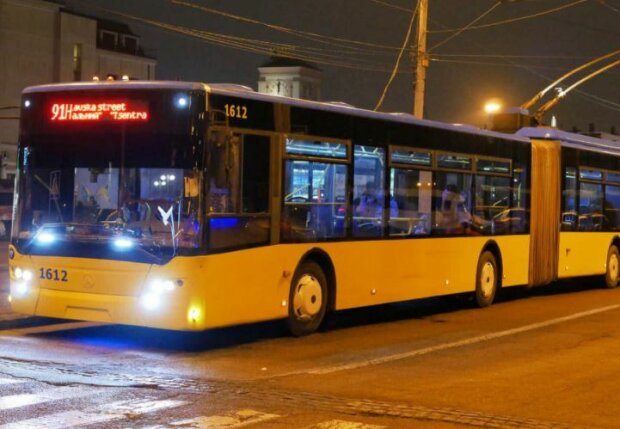 Троллейбусы поедут по другому маршруту: как не заблудиться в Киеве ночью