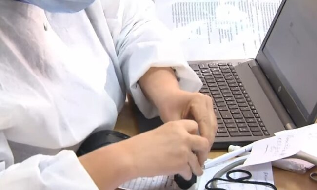 Медик. Фото: скрниншот YouTube