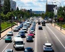 Готовтесь постоять в пробках: в Киеве перекроют дорогу на две недели, подробности