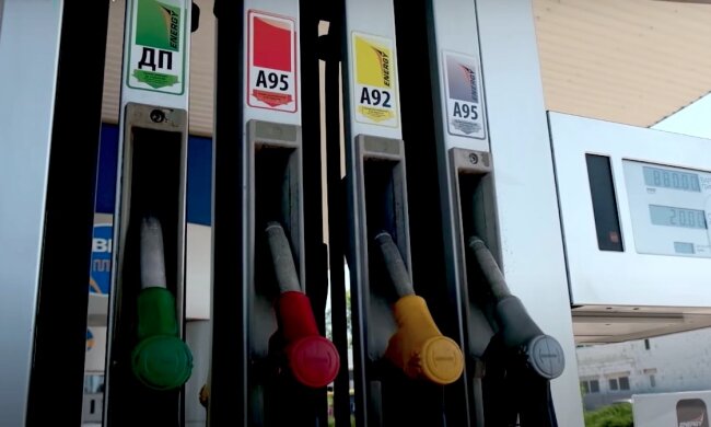 Нардеп розповів, чому держава не втручається в ціни на пальне. Фото: скрін YouTube