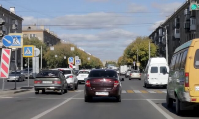 Автомобілі.  Фото: скріншот YouTube-відео