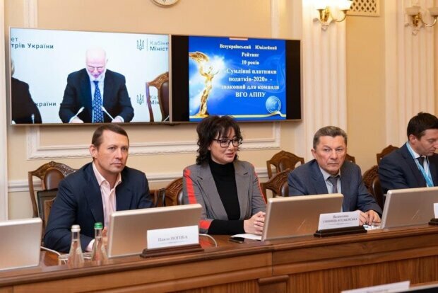 Определены победители Всеукраинского Юбилейного рейтинга "Добросовестные налогоплательщики-2020"