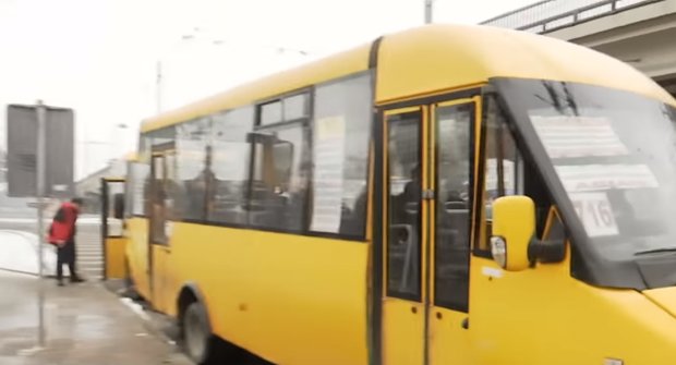 В Киеве произошло ДТП с пассажирами автобуса, фото: Скриншот YouTube