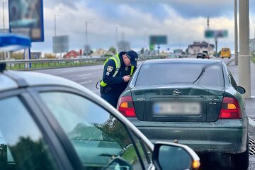 Водіям в Україні прощають більшу частину штрафів за ПДР