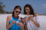 Спілкування. Фото: скріншот Youtube-відео.