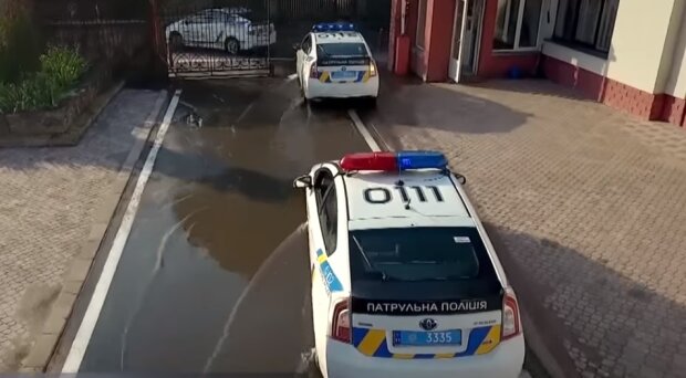 Полицейские остановили в Украине эксклюзивный суперкар. Фото: Национальная полиция Украины, скрин