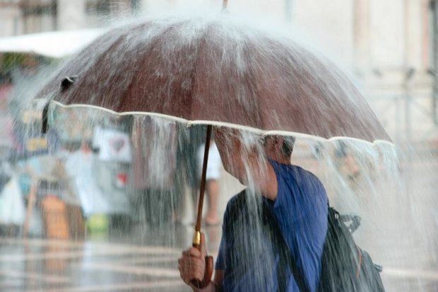 Зальет дождями: детали мрачного прогноза от синоптиков