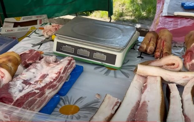 На киевских рынках вводится ограничение на продажу определенных продуктов. Фото: Скриншот YouTube
