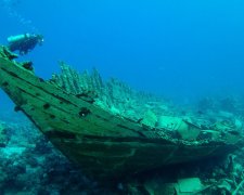 Чудо на дне океана: искатели нашли затонувший корабль с удивительными амфорами