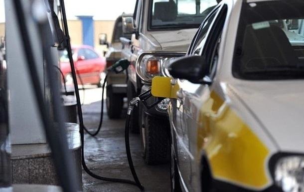Эксперт спрогнозировал падение цен на топливо. Фото: КП