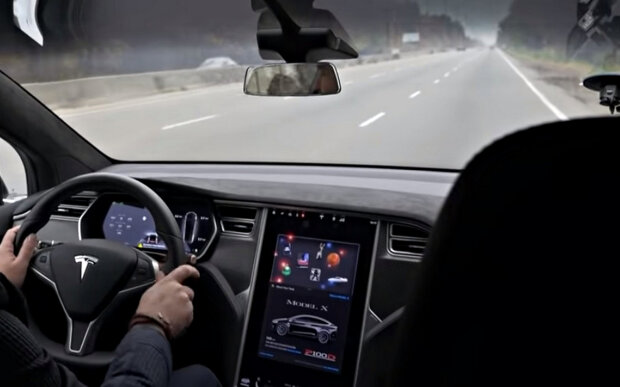 "Tesla Model X". Фото: скриншот YouTube-видео.