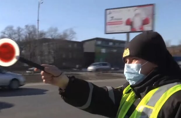 Полицейский. Фото: скриншот YouTube-видео
