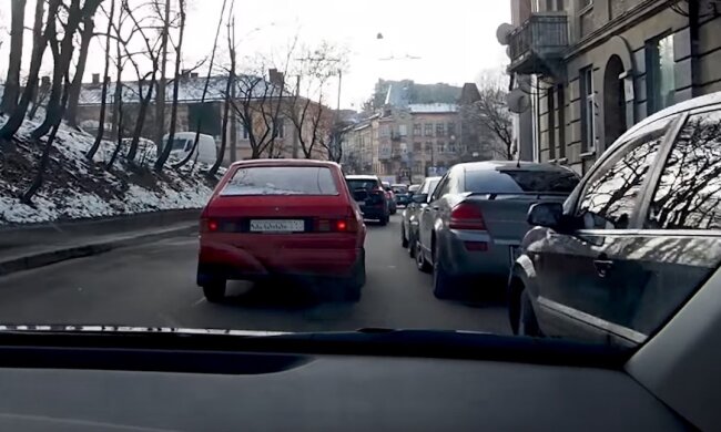 Автомобіль. Фото: YouTube, скрін