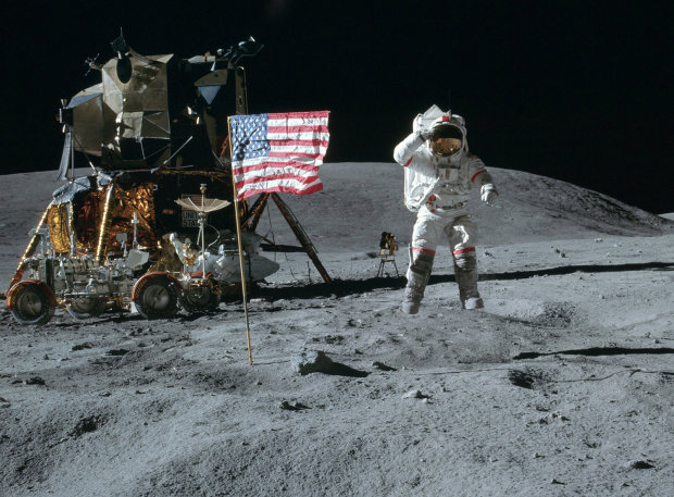 В США нашли секретные кадры высадки на Луну, проходившую в далеком прошлом