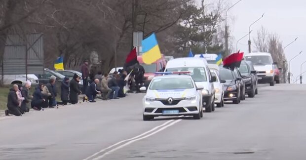 Похороны погибшего Героя Украины. Фото: скриншот YouTube-видео