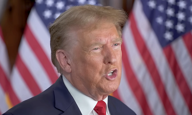 Трамп повідомив про позапланову розмову з путіним. Фото: YouTube