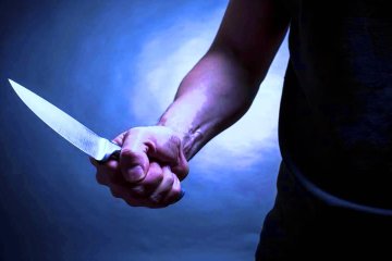 Человек с ножом. Фото: ВладТайм