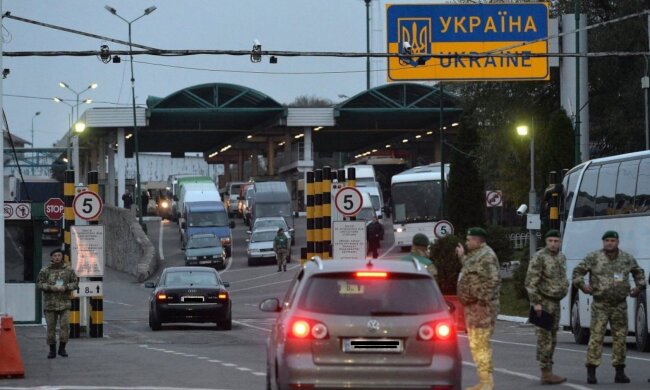 Зеленський дав команду випускати за кордон чоловіків віком до 22 років