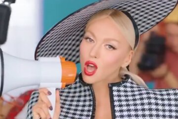 Оля Полякова. Фото: скриншот: YouTube