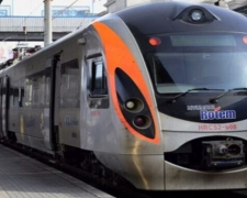 "Інтерсіті" більше не буде: Укрзалізниця скорочує швидкісні маршрути