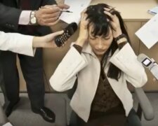 Стресс на работе. Фото: скриншот YouTube
