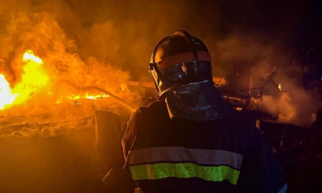 Пожежа. Фото: прес-служба ДСНС України