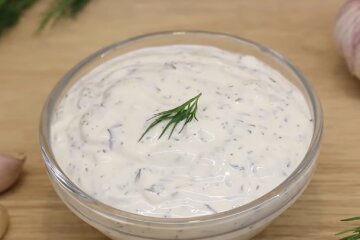 Чесночный соус. Фото: YouTube