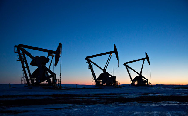 Дело близится к краху: США резко снизили добычу нефти, что происходит