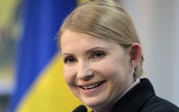 Тимошенко жестко высмеяла Порошенко за звонок